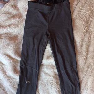 grey cropped leggings